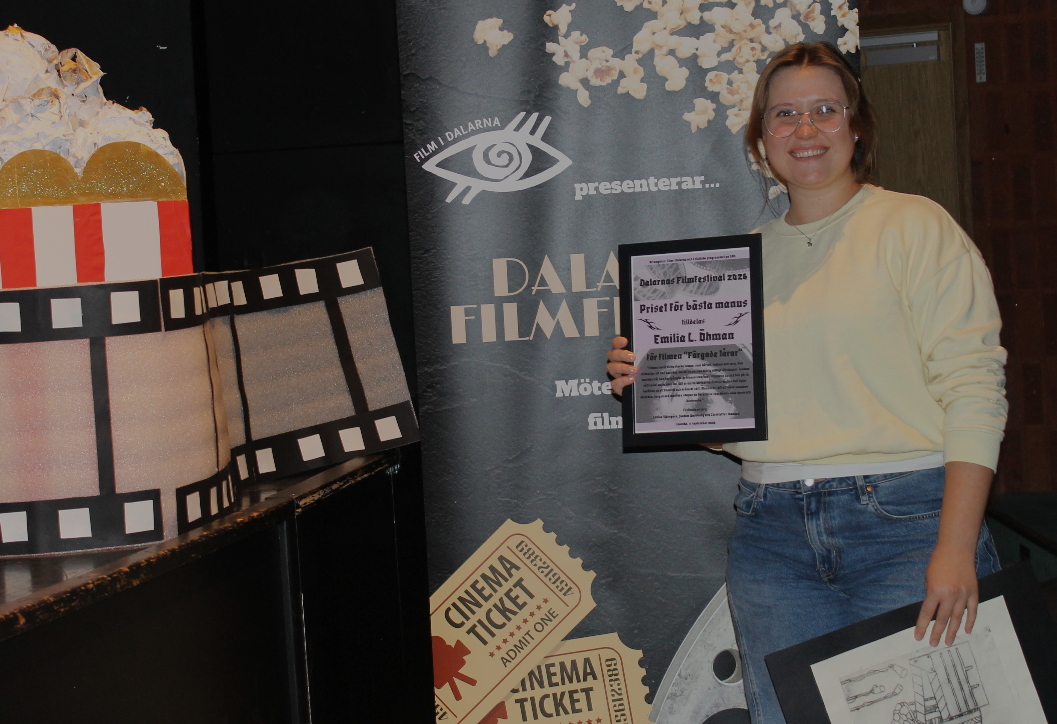 Bästa manus går till filmen  Färgade tårar av Emilia L. Öhman